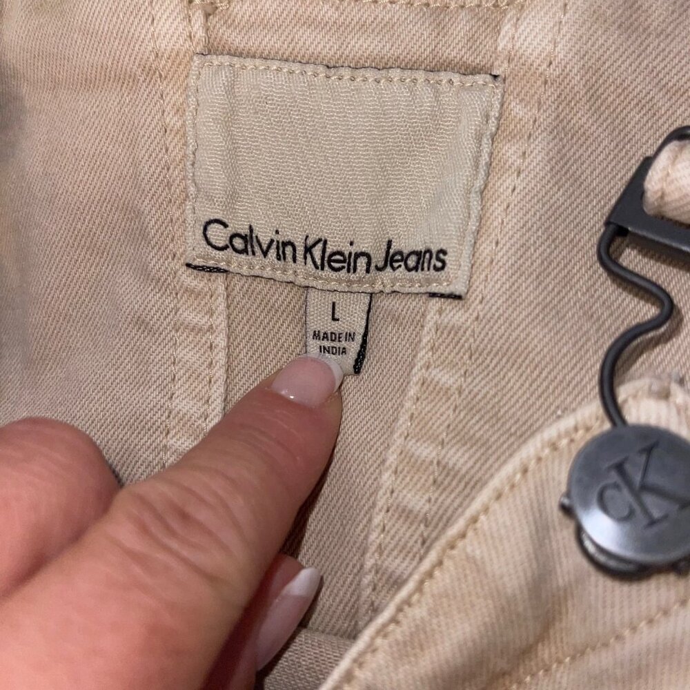 Calvin Klein Womens Overalls Vest Set Beige Size Large Cuffed Shorts Bib Y2K - Picture 9 of 15